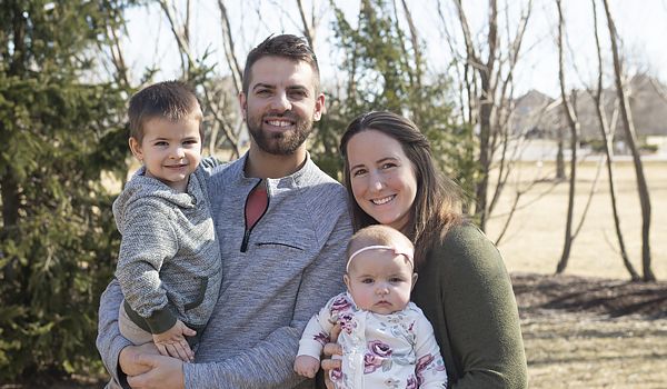 Kyle & Lindsey Isch